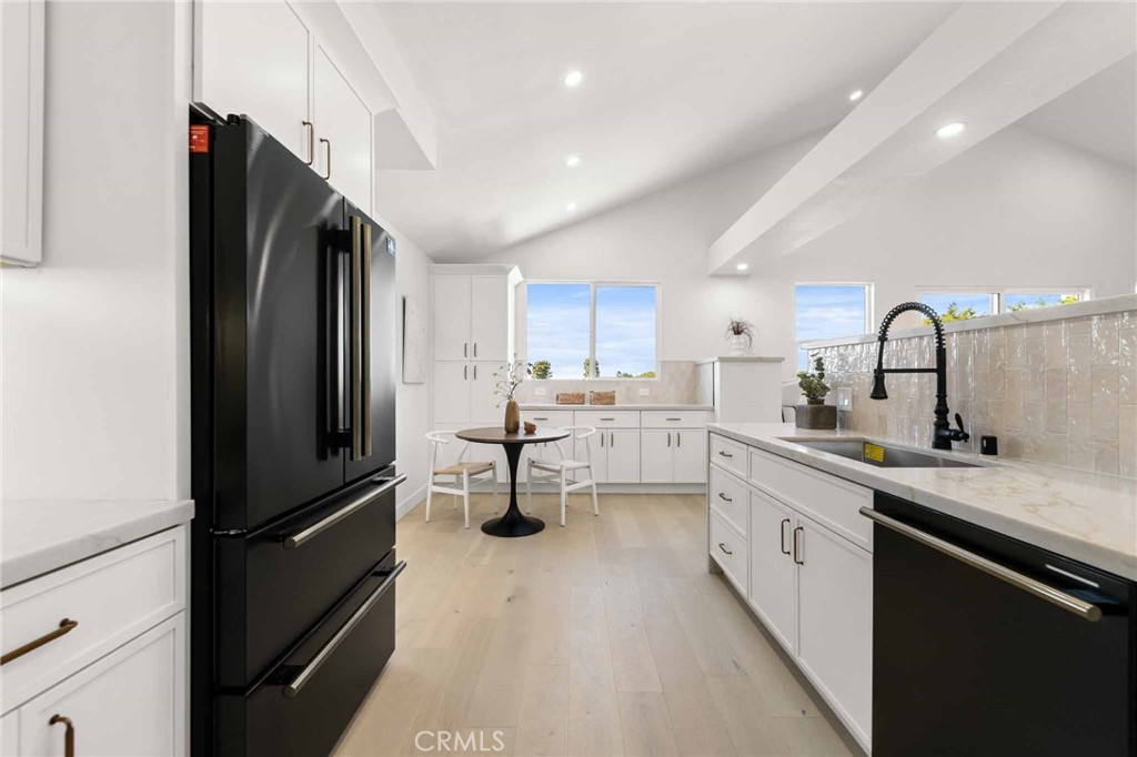 30135 Avenida Celestial