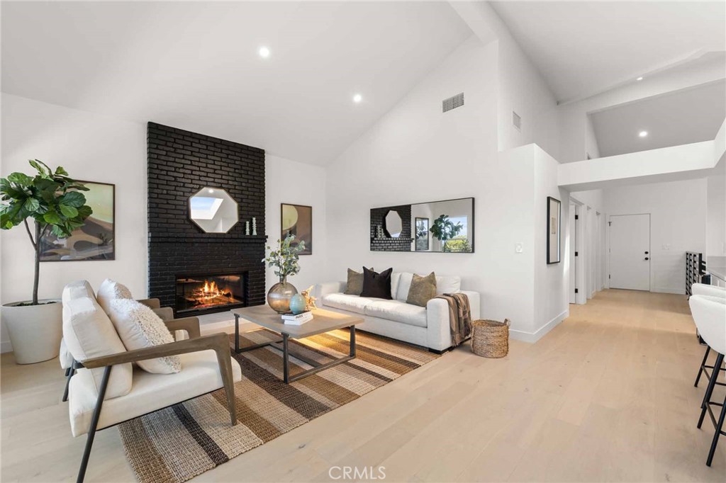 30135 Avenida Celestial