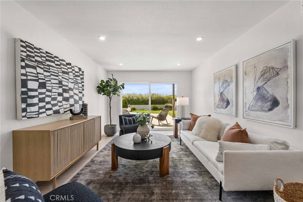 30135 Avenida Celestial