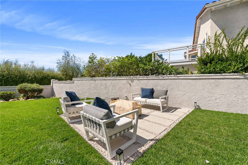 30135 Avenida Celestial