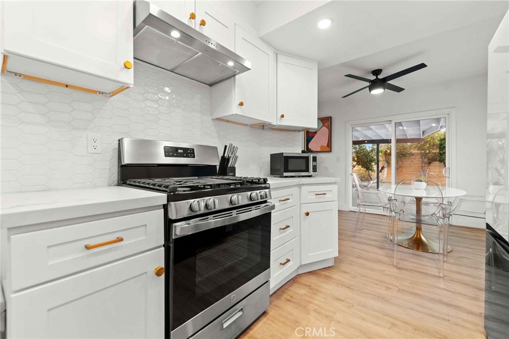 4351 E Calle De Carlos