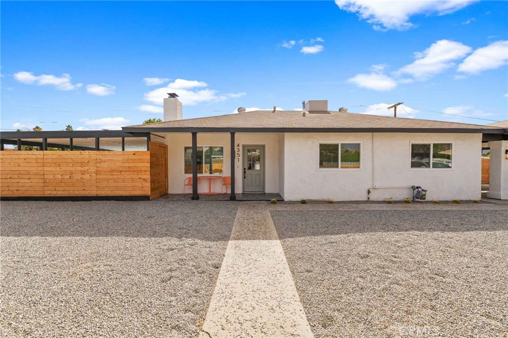 4351 E Calle De Carlos