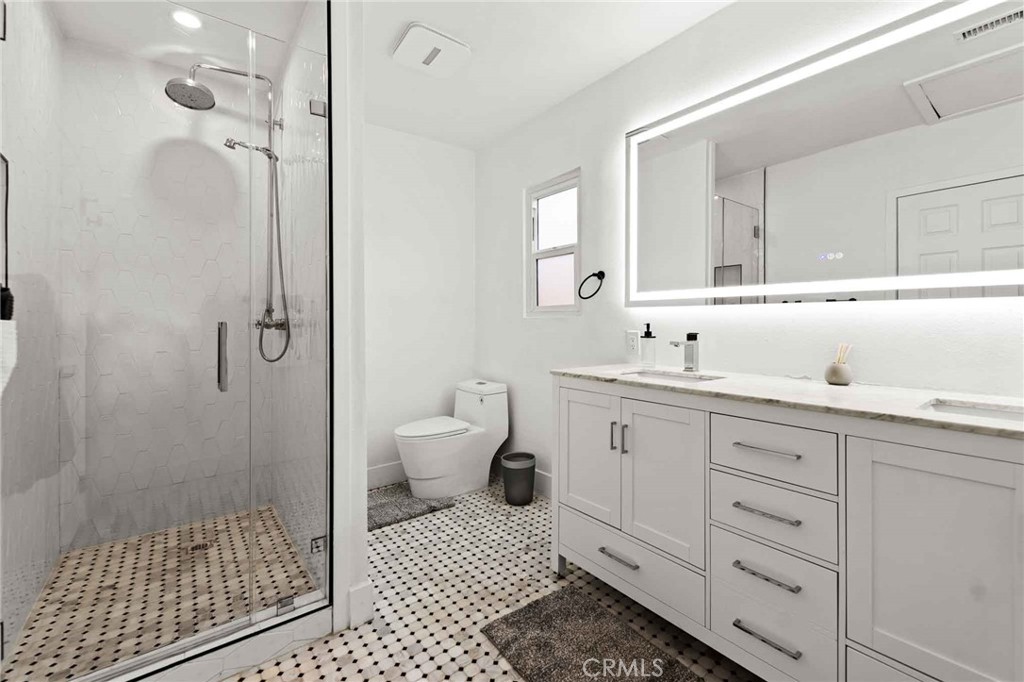 4351 E Calle De Carlos