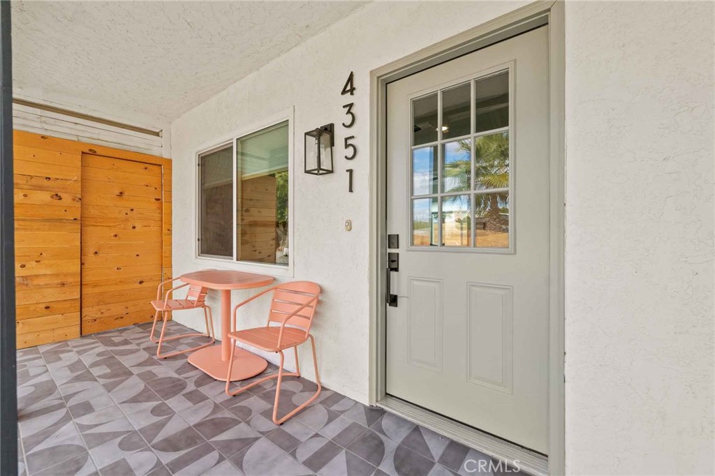 4351 E Calle De Carlos