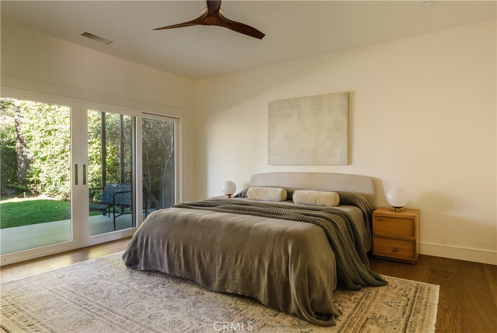 2201 N Hobart Boulevard