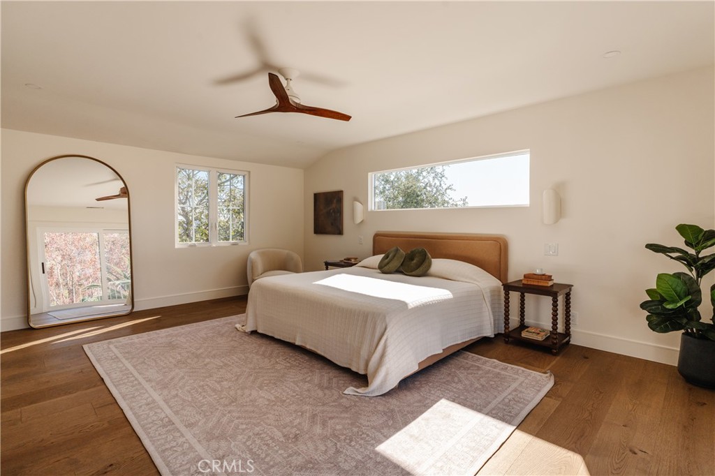 2201 N Hobart Boulevard