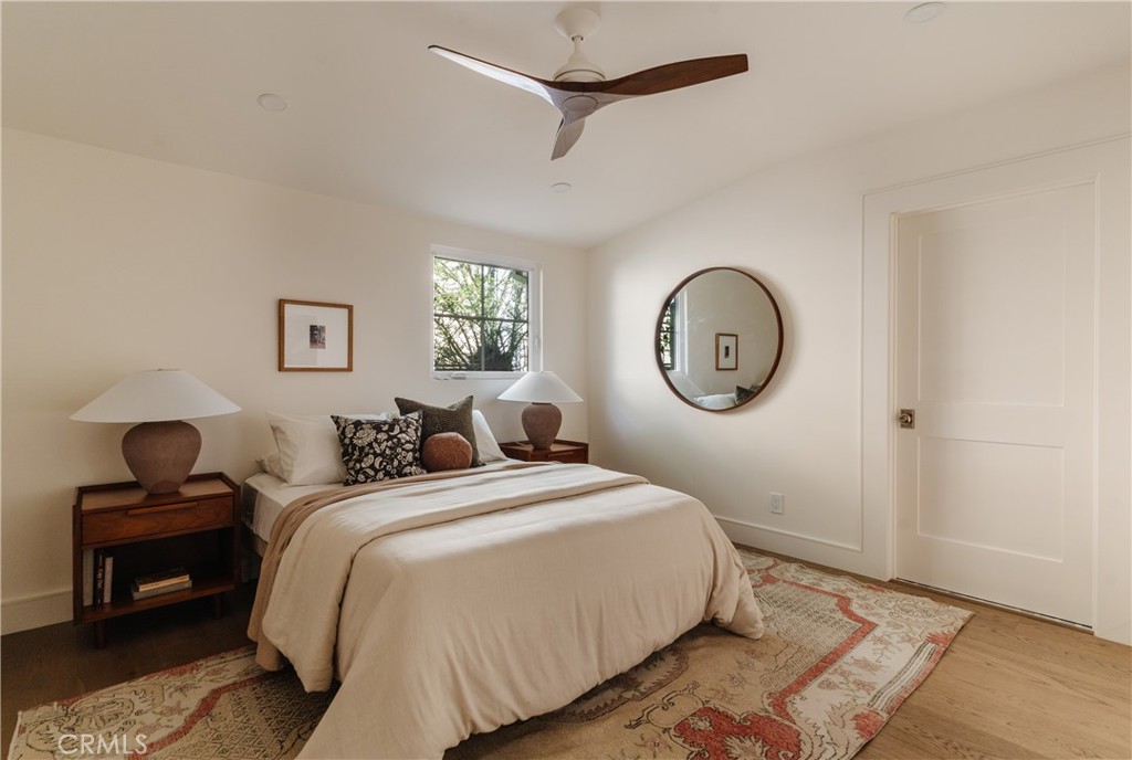 2201 N Hobart Boulevard