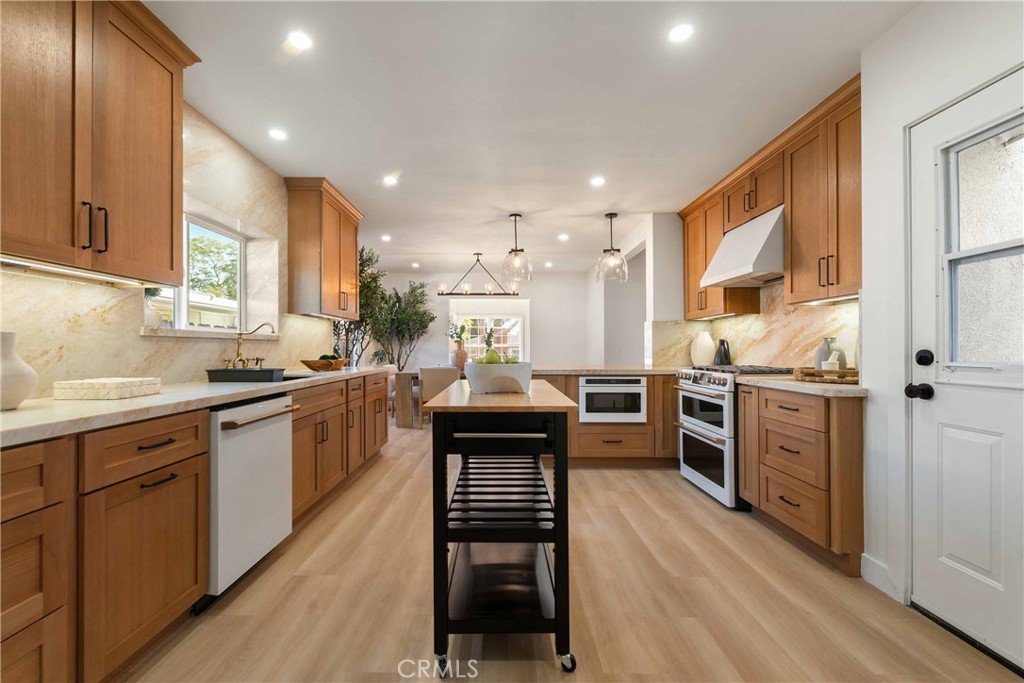 11333 Montana Avenue