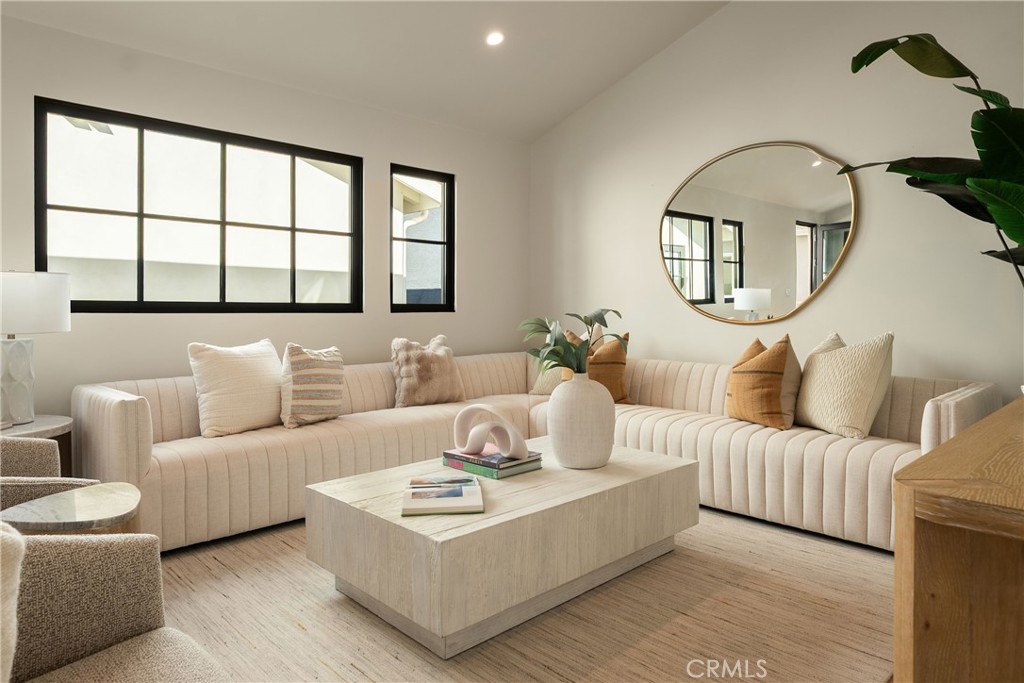 214 Abalone Avenue