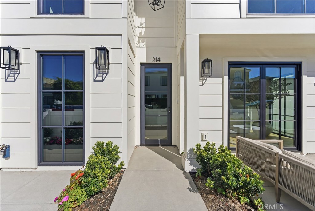 214 Abalone Avenue