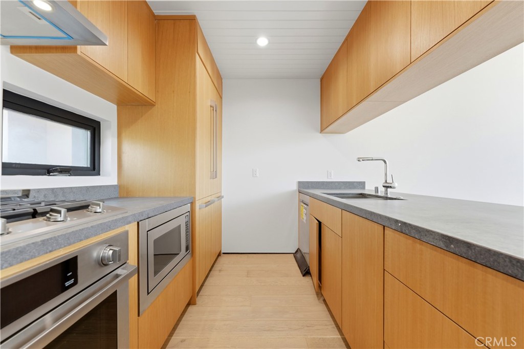 3601 Mclaughlin Avenue