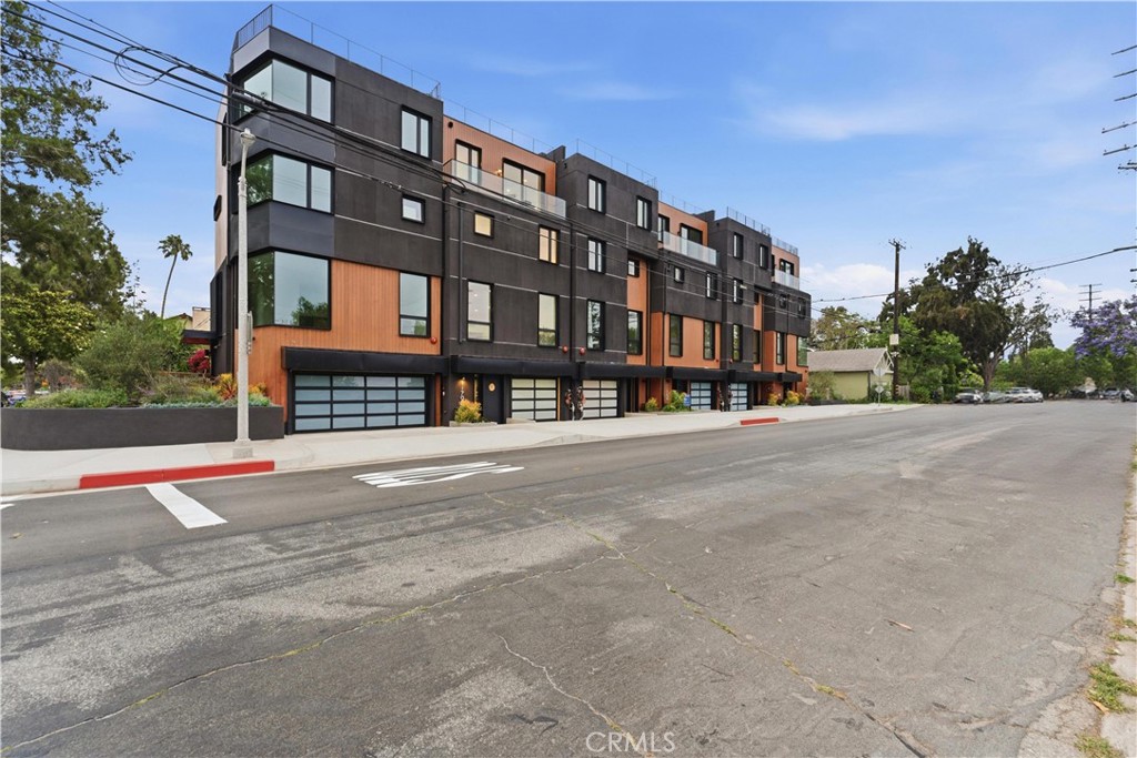 3601 Mclaughlin Avenue