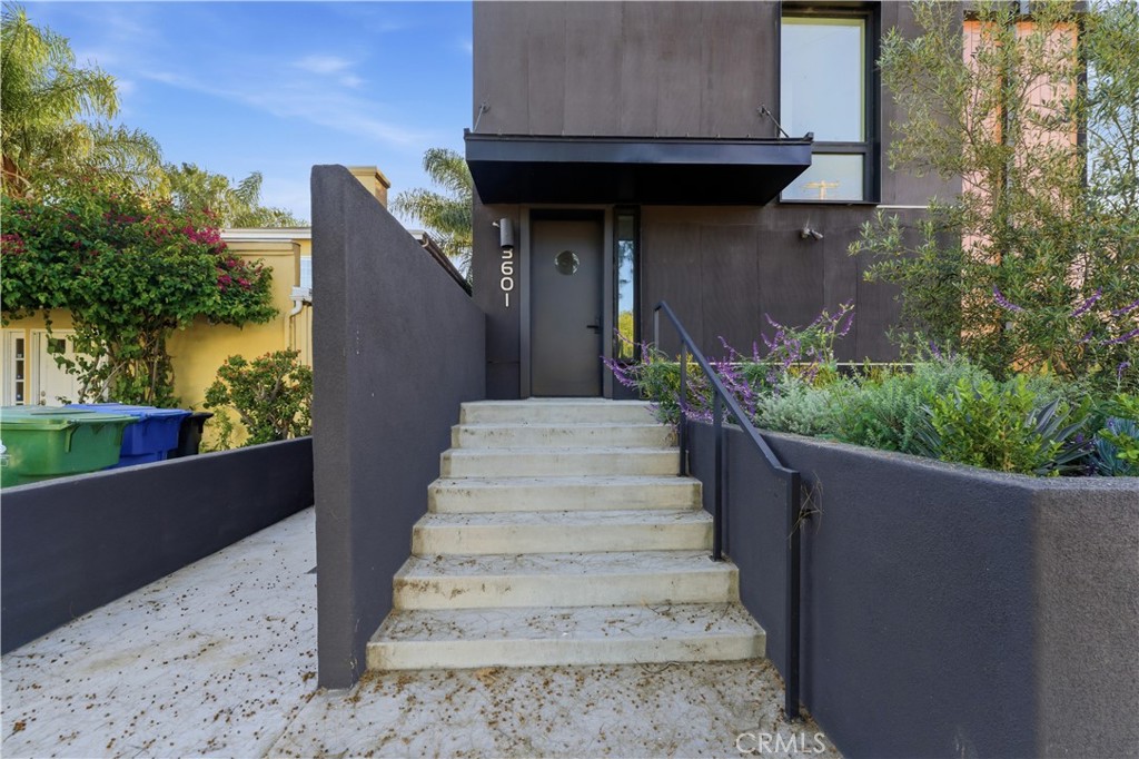 3601 Mclaughlin Avenue