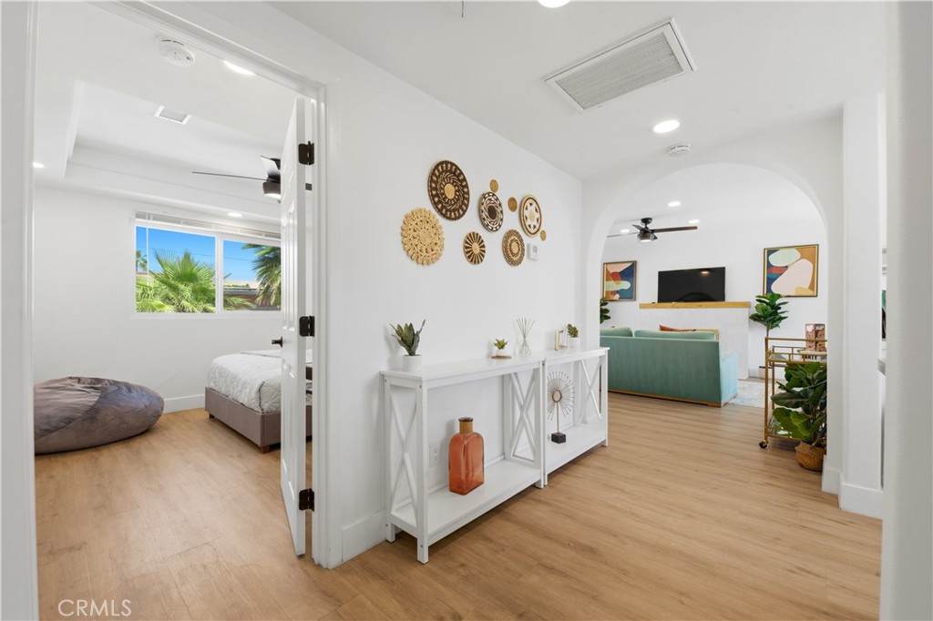 4351 E Calle De Carlos