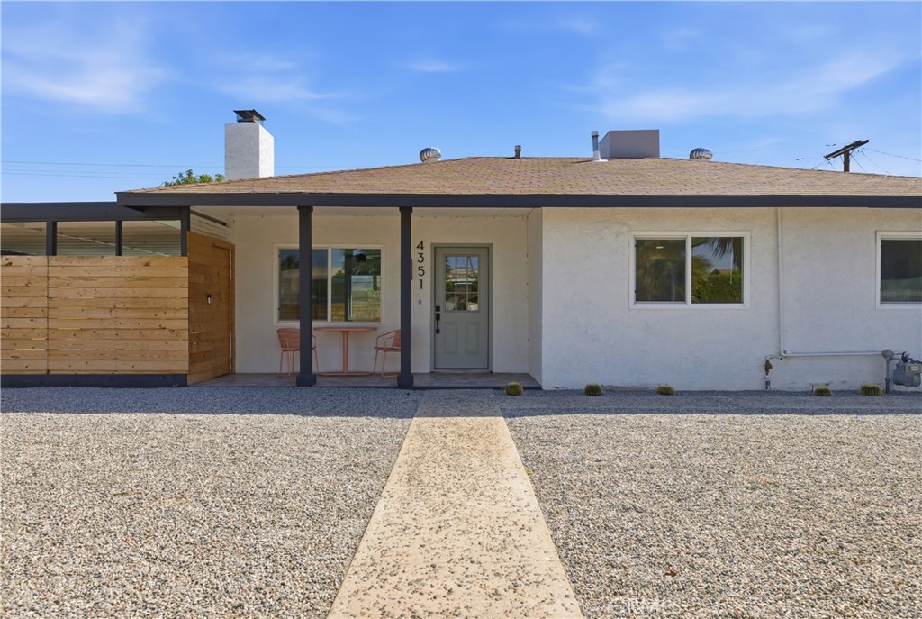 4351 E Calle De Carlos