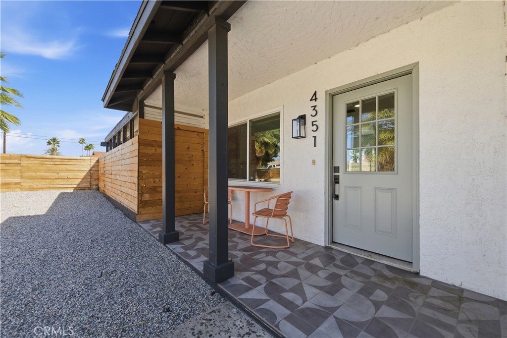 4351 E Calle De Carlos