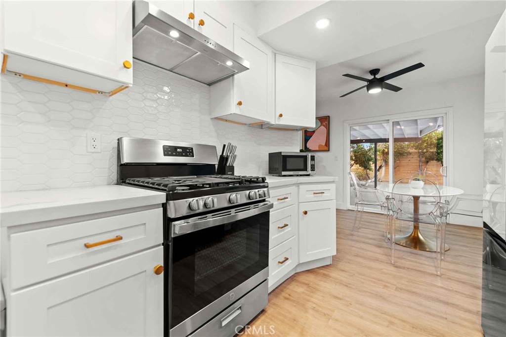 4351 E Calle De Carlos