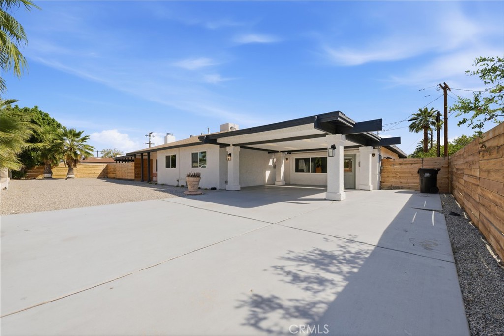 4351 E Calle De Carlos