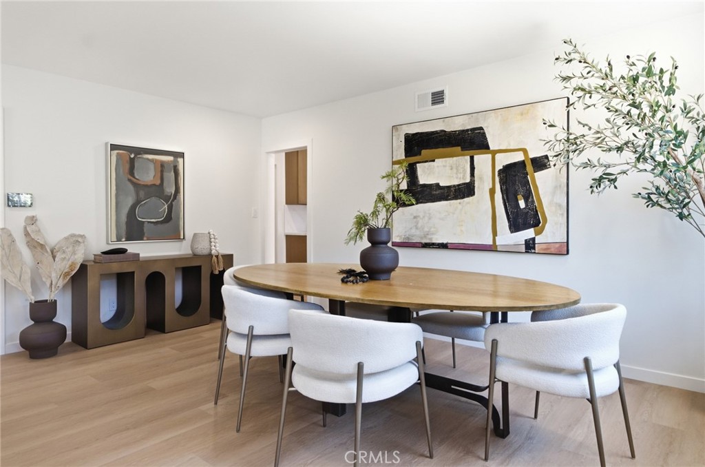 2116 Freeman