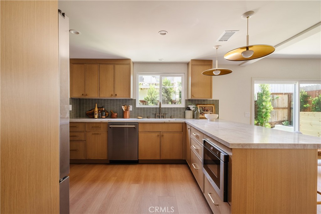 3508 Maple