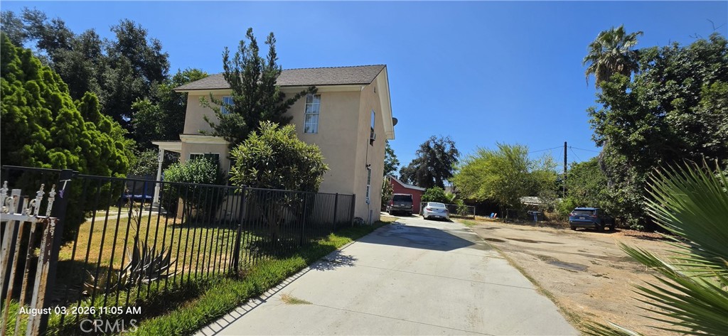 802 W 7th Street