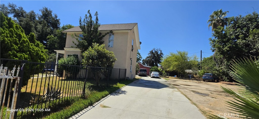802 W 7th Street