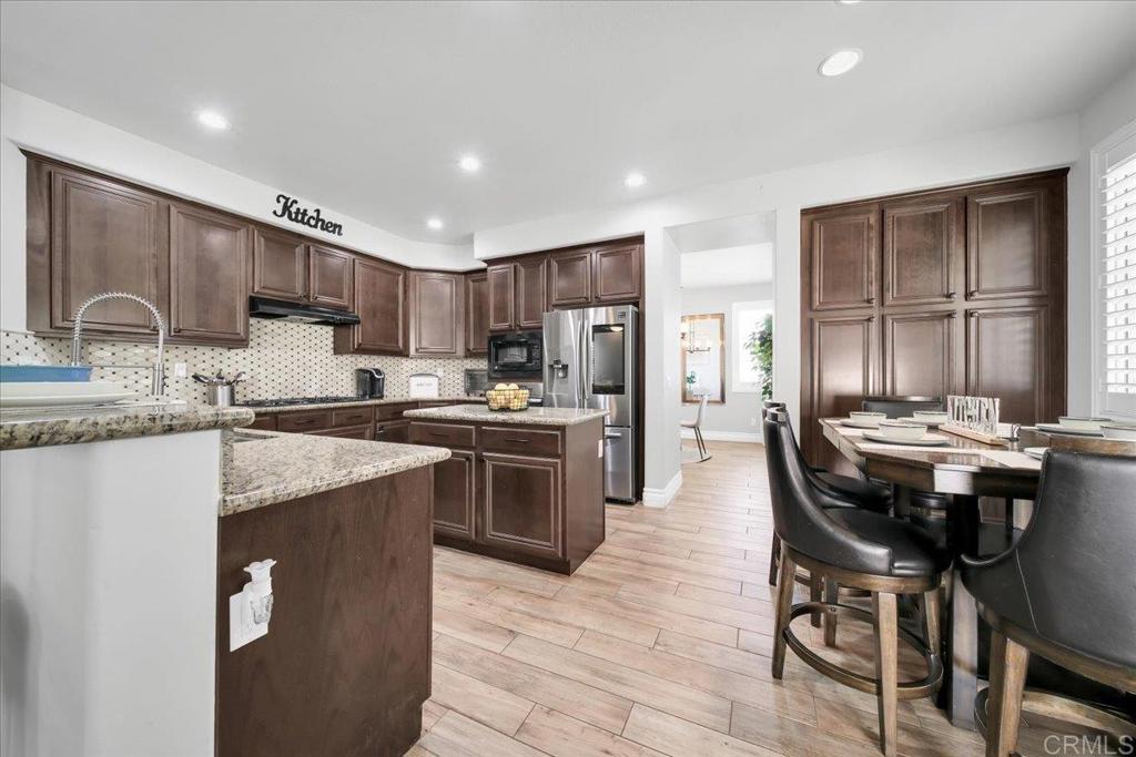 30429 De Caron Street