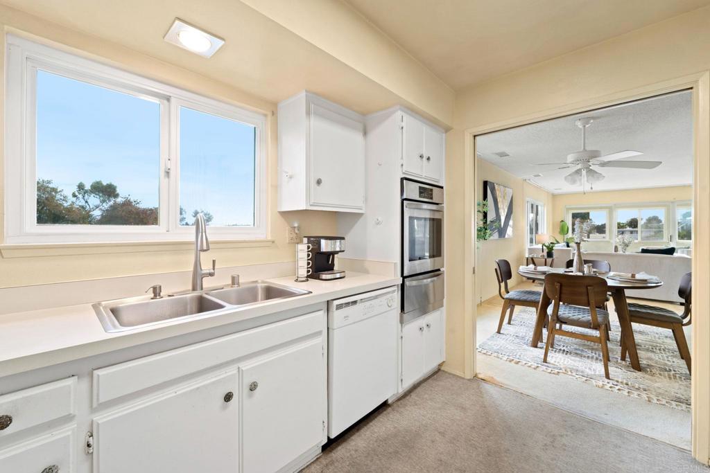 3747 Vista Campana S 81