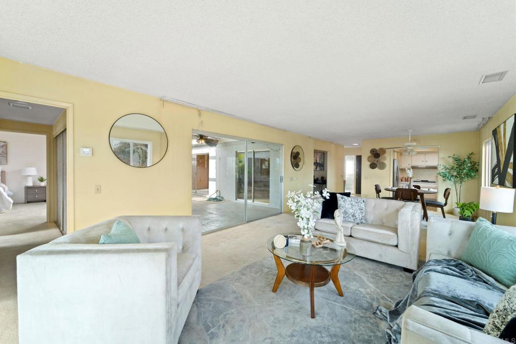 3747 Vista Campana S 81