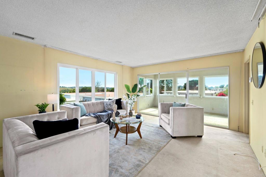 3747 Vista Campana S 81