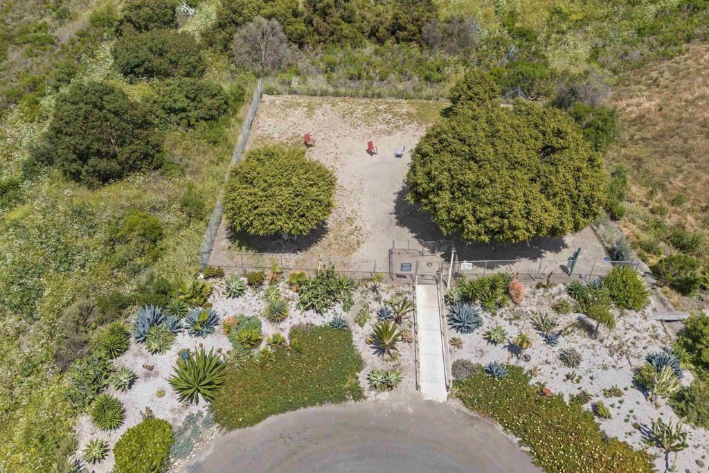 3747 Vista Campana S 81