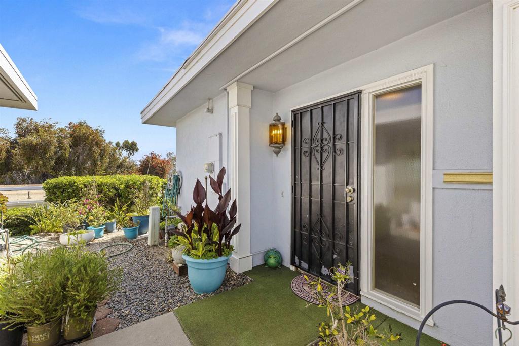 3747 Vista Campana S 81