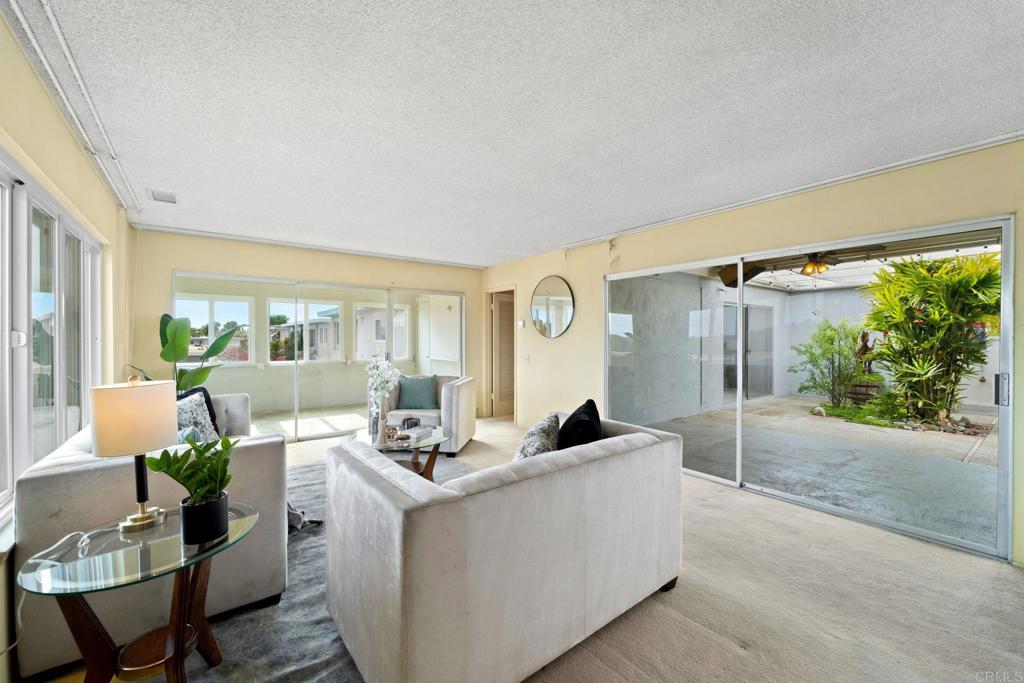 3747 Vista Campana S 81