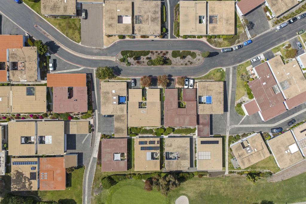 3747 Vista Campana S 81