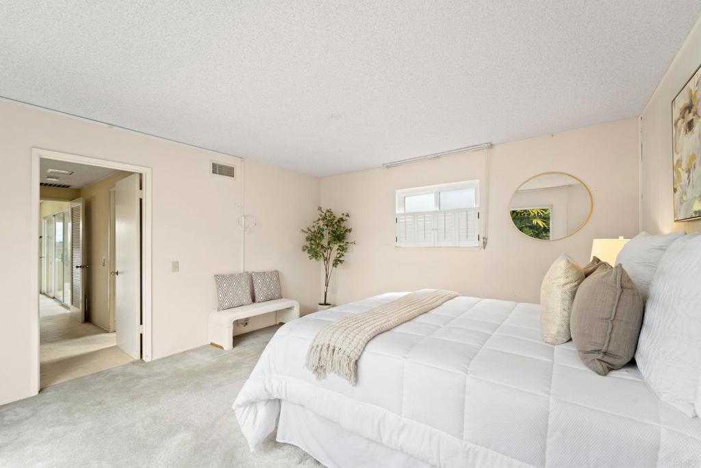 3747 Vista Campana S 81