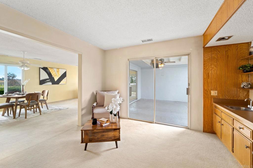 3747 Vista Campana S 81