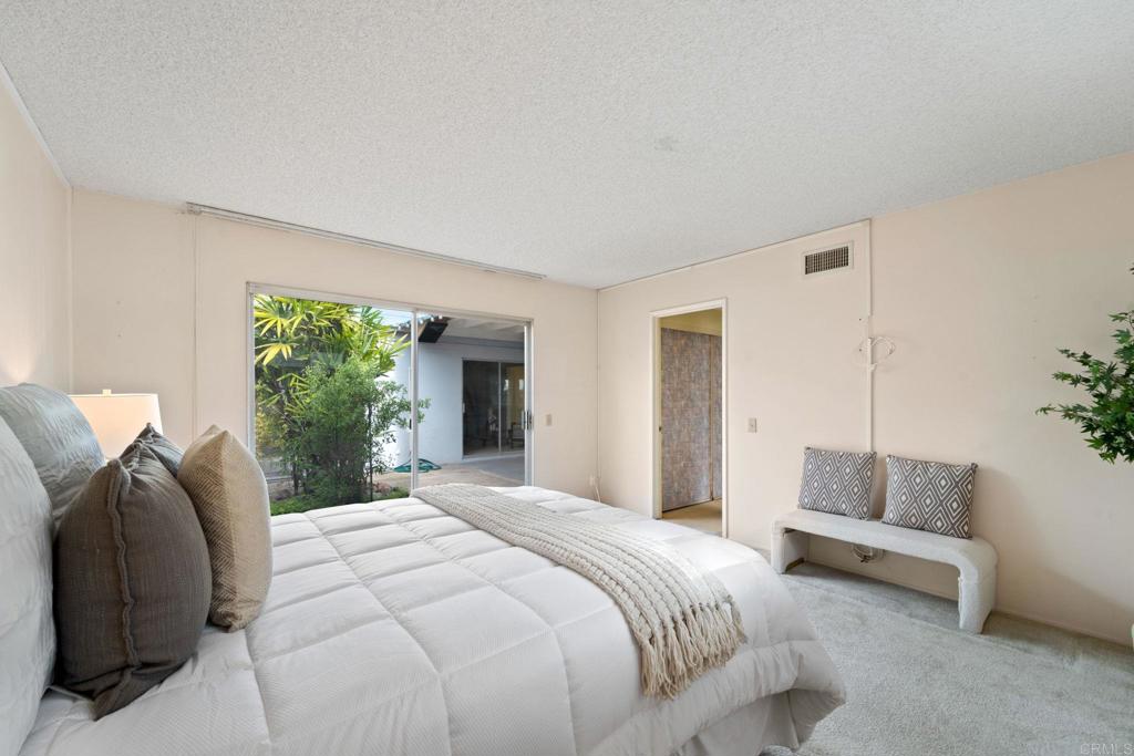 3747 Vista Campana S 81