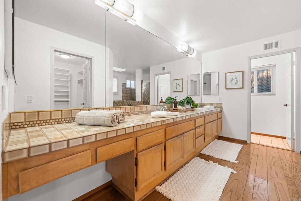 2311 Lagoon View Drive