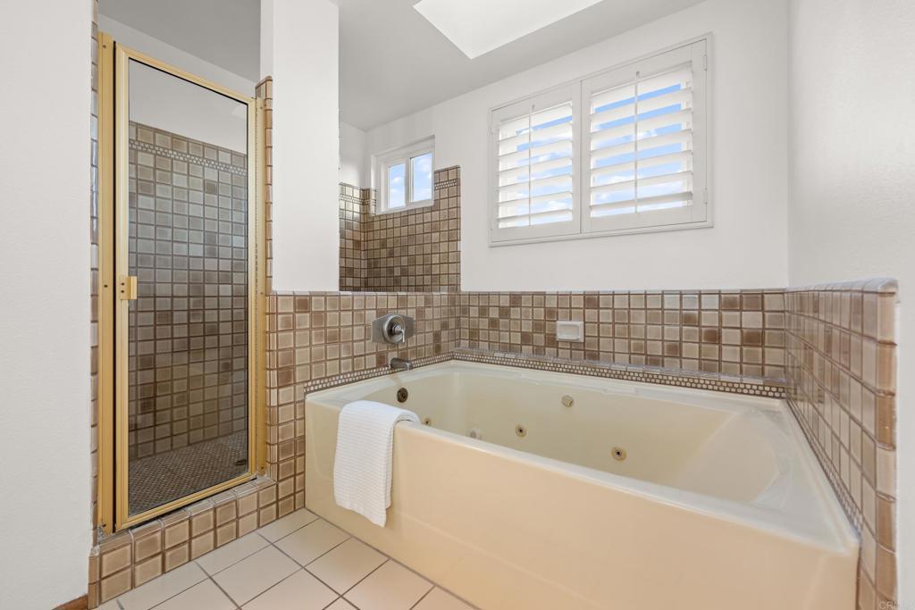 2311 Lagoon View Drive