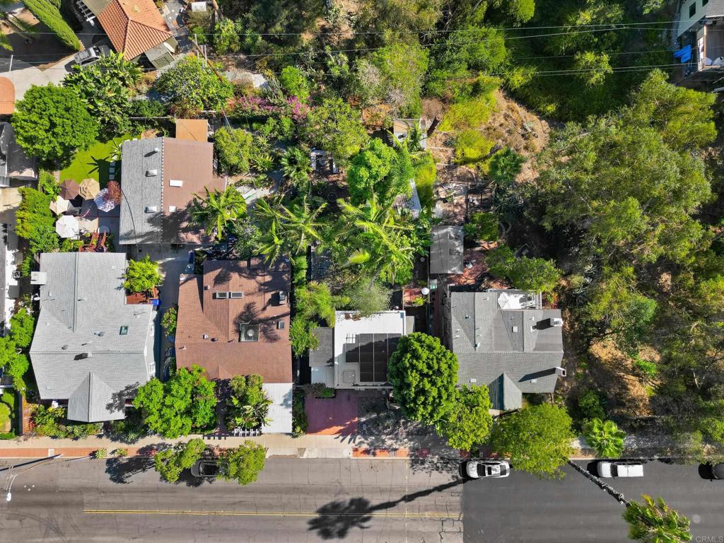 3129 Redwood Street