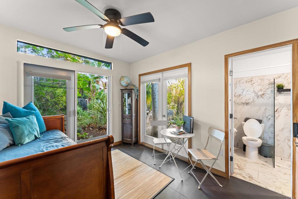 3129 Redwood Street