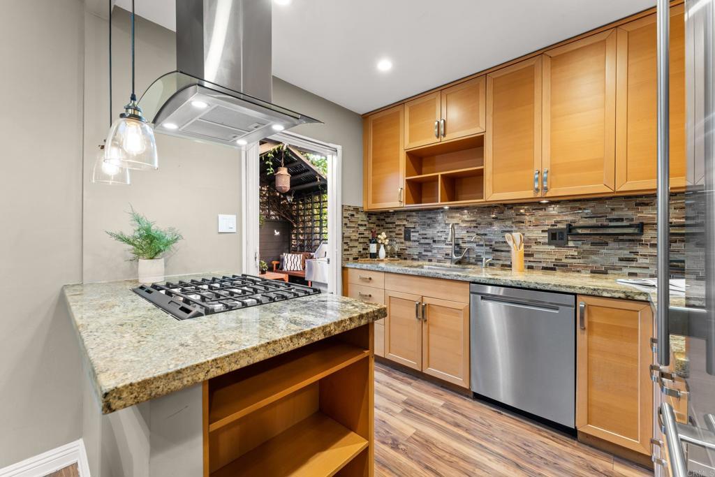 3129 Redwood Street