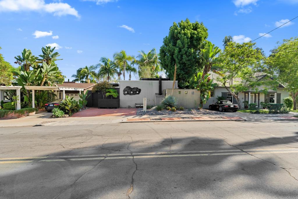 3129 Redwood Street