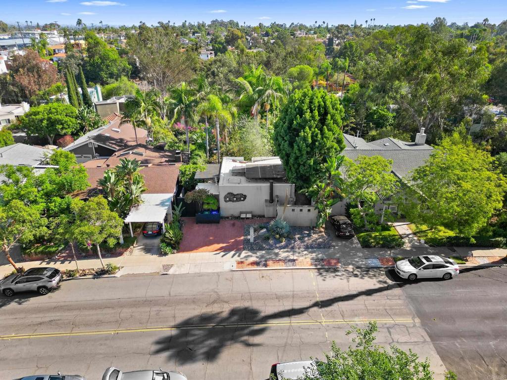 3129 Redwood Street