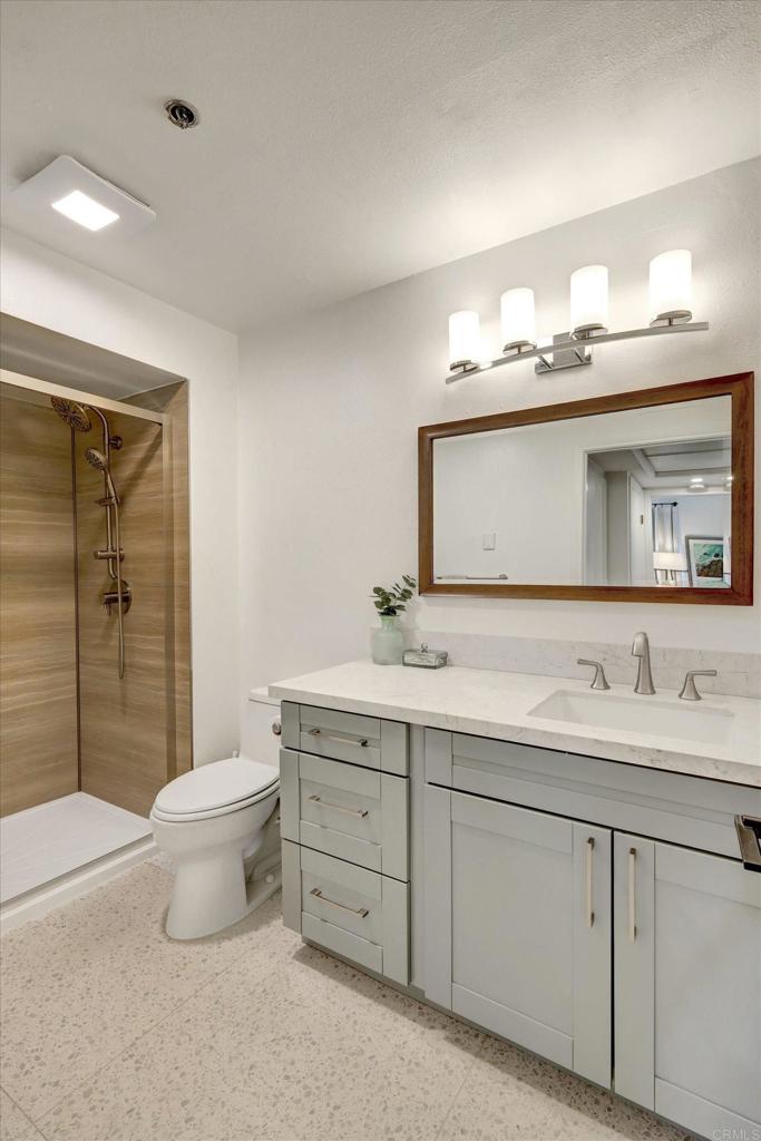 1682 Circa Del Lago A308