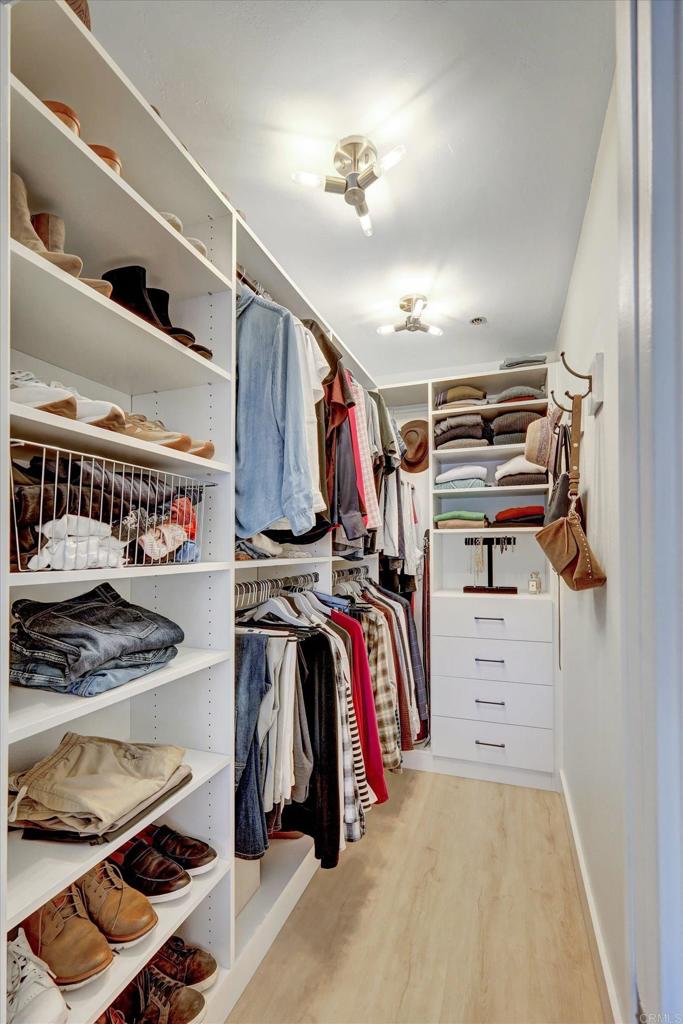 1682 Circa Del Lago A308