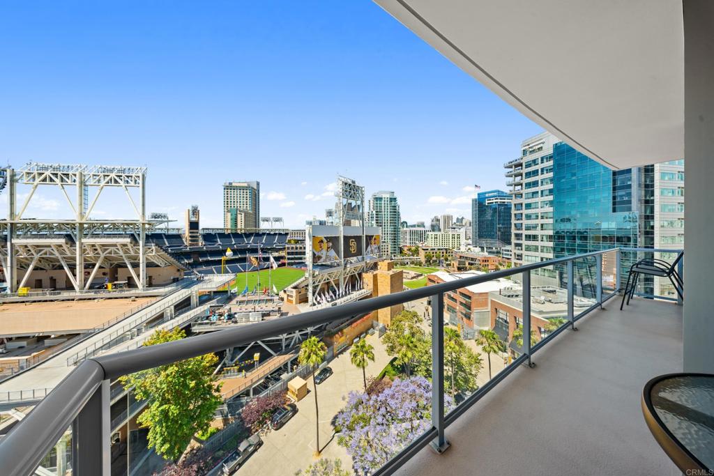 253 10Th Avenue 1104