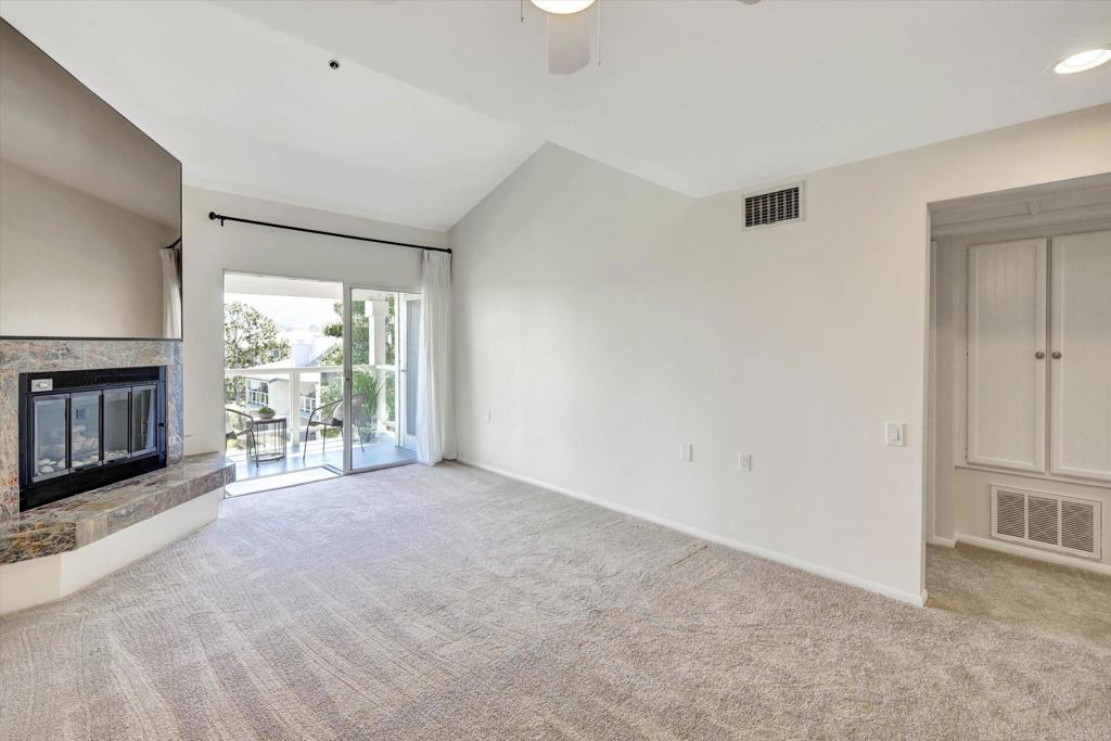 1682 Circa Del Lago A305