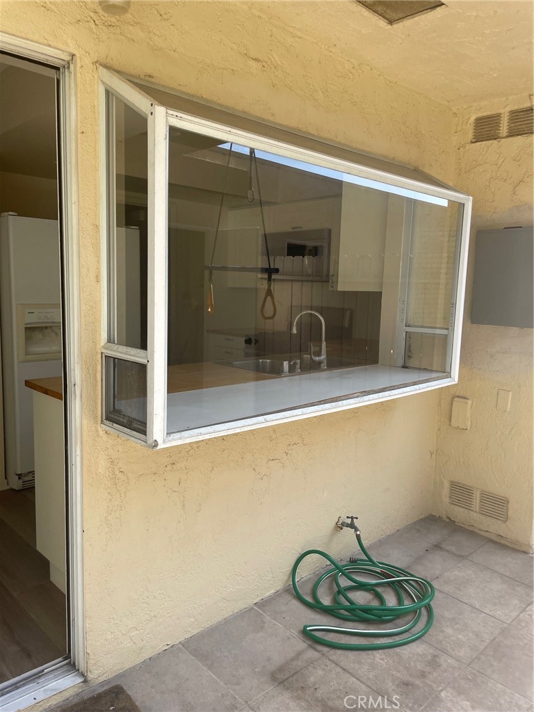 2225 Vista Huerta