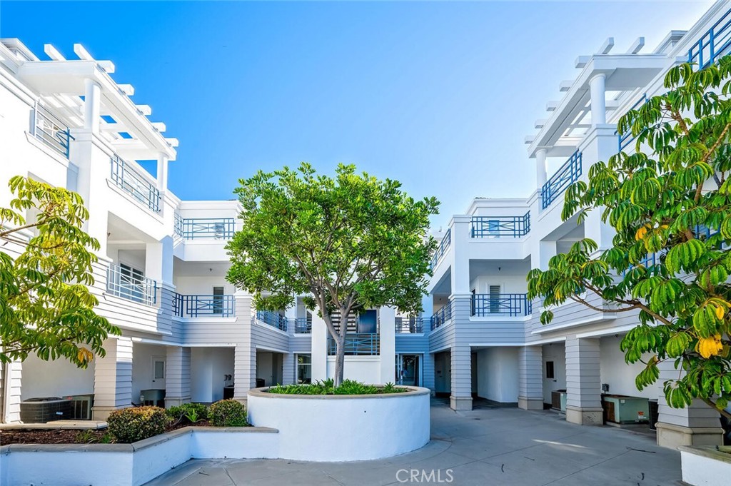 2600 Newport Boulevard 317